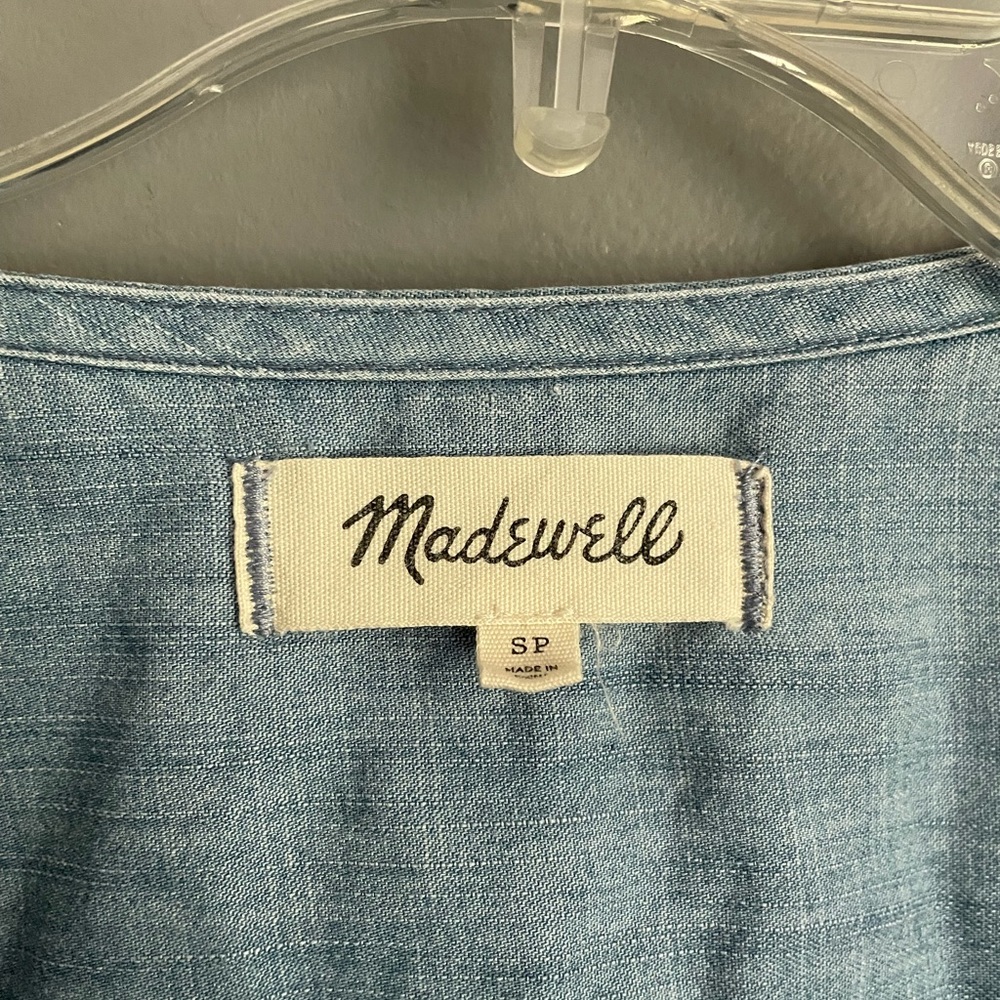 Madewell Petite Denim Shirred-Sleeve Wrap Dress in Elsworth Wash Size SP - Picture 6 of 6